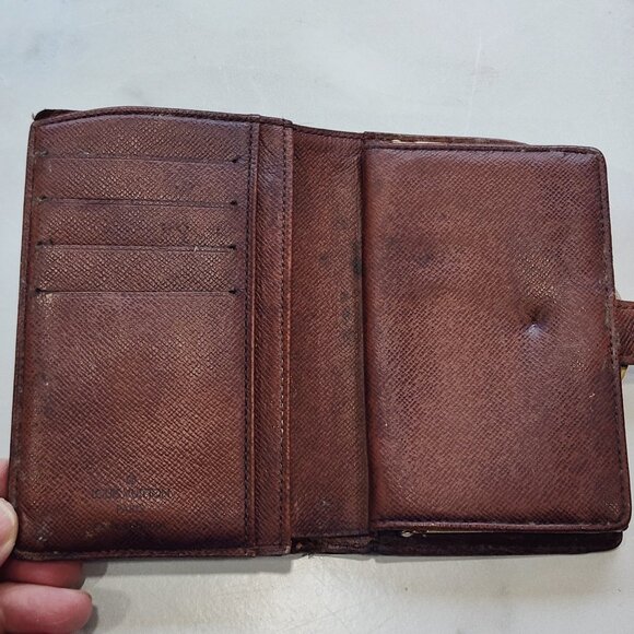 Vintage Louis Vuitton Hand Painted Red Roses Wallet - Picture 3 of 9